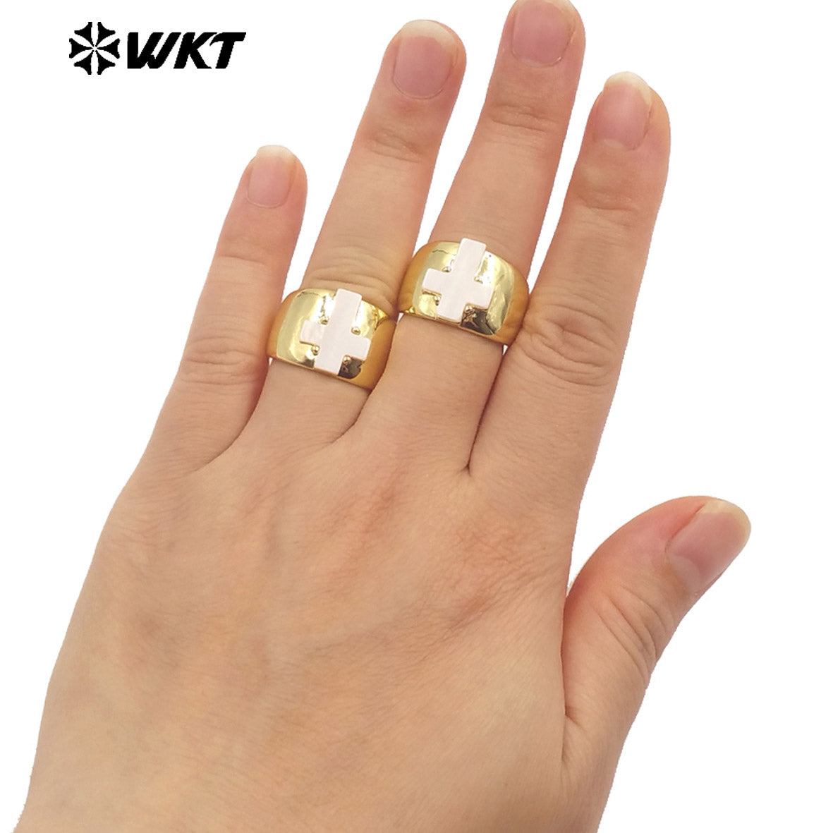 WT-MPR100 Wholesale New Religious Natural White Shell Made Cross Ring for Women 18K Real Gold Plated Brass Cocktail Wide Band