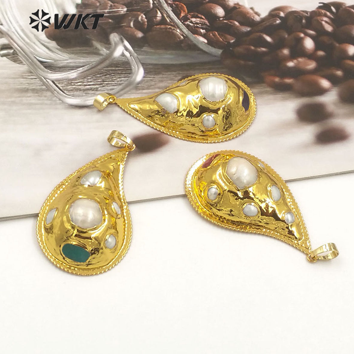 WT-JP360 Wholesale Fashion 18K Real Gold Plated Handmade Freshwater Pearl Setting Trumpet Shape Lovely Jewelry Pendants