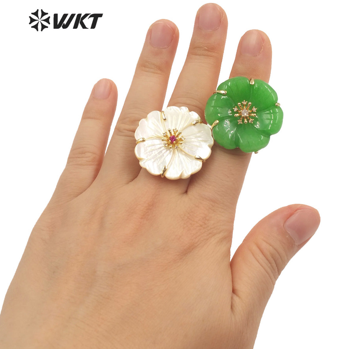 WT-MPR069 Gorgeous Trendy Fashion Natural White Shell and Zircon Flower Shaped Ring for Women Lucky Unique Design Ring