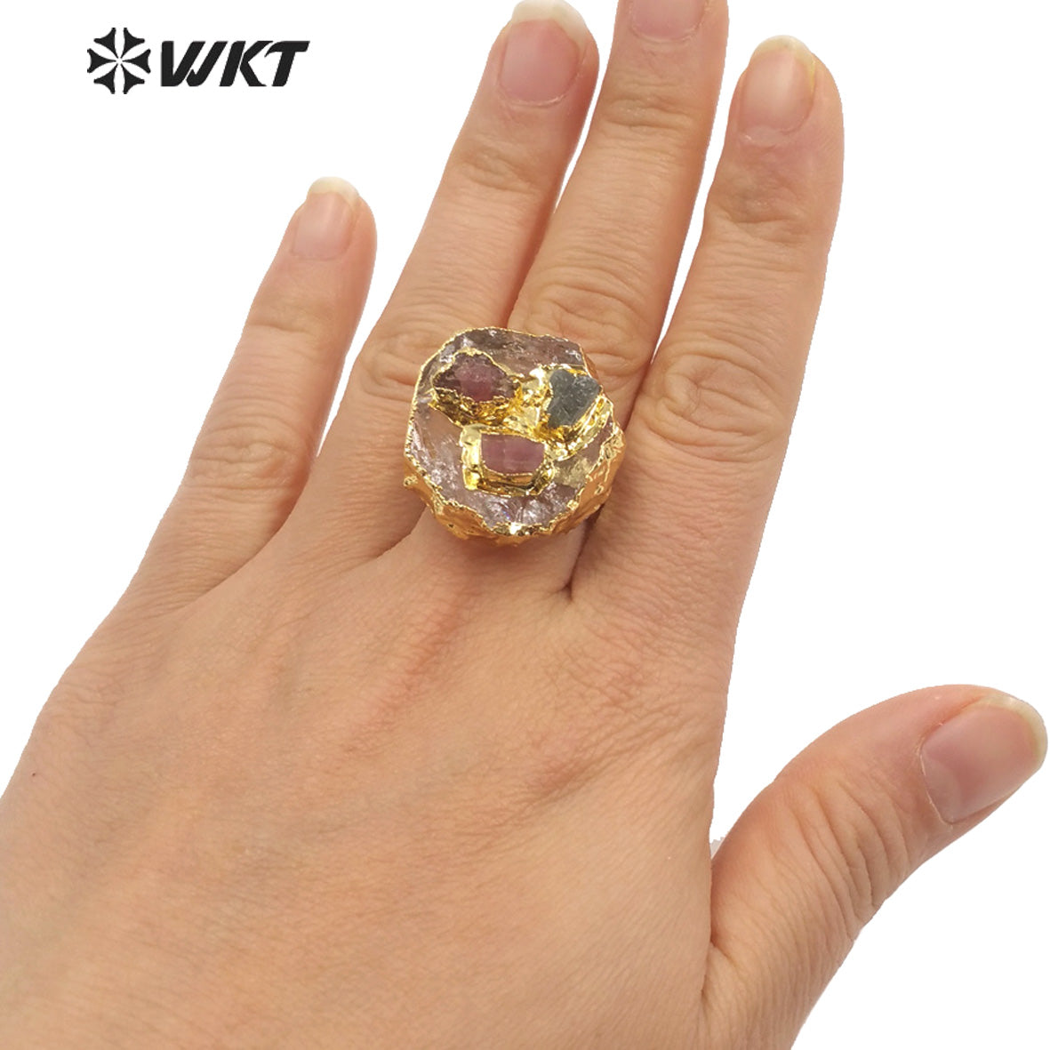 WT-R400 Vintage Natural Crystal Quartz Pendant Tourmaline Inlaid Ring Noble Gas 18k Gold-plated Women Ring Gemstone Rings