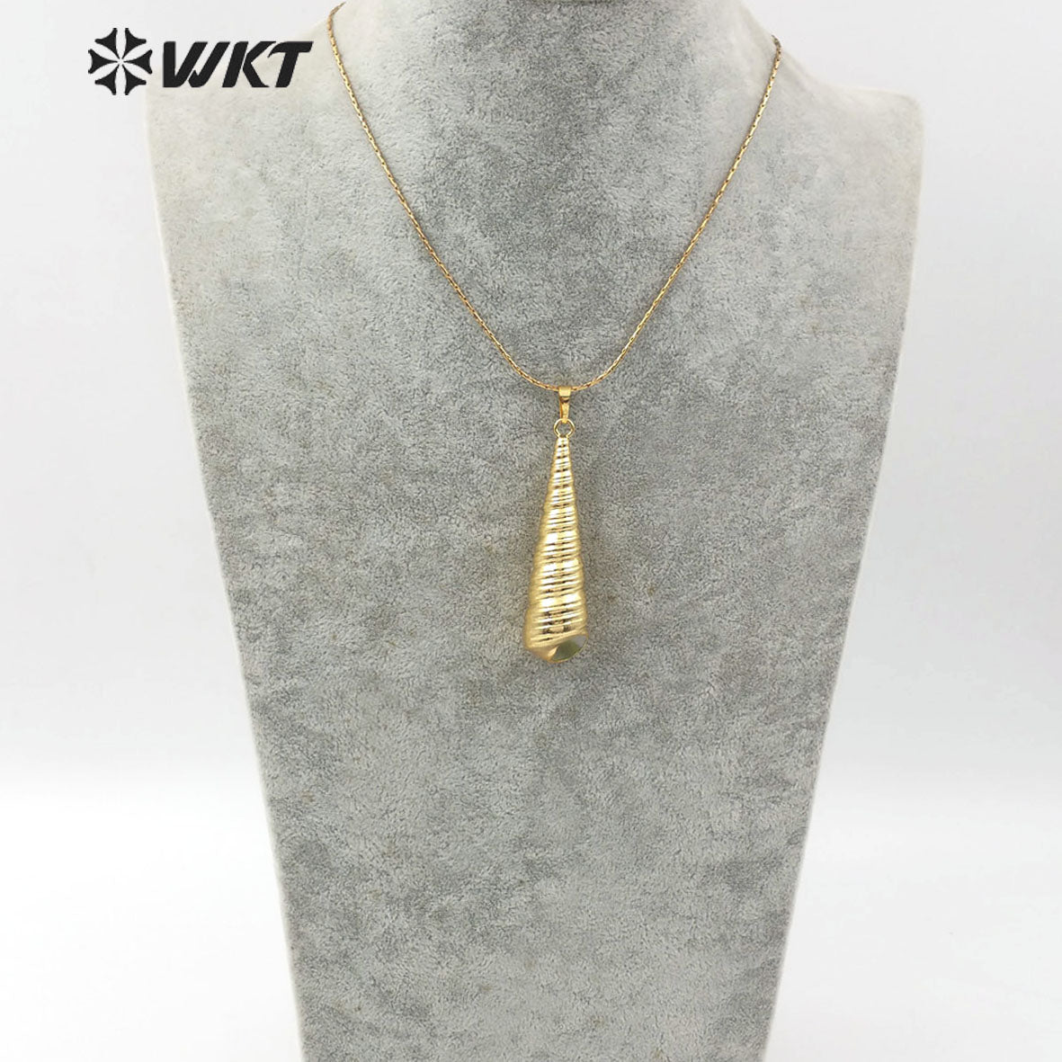 WT-JN073 Fashion Sea Shell Jewelry for Women Shell Pendant Full Gold Dipped Long Conch Pendant Trumpet Shell Necklace
