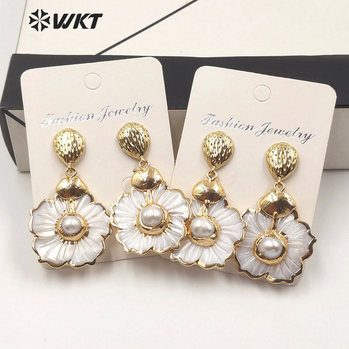 WT-E592 Newest White Flower Dangle Earring With Natural Pearl Charm Fashion Women Natural White Shell Earring