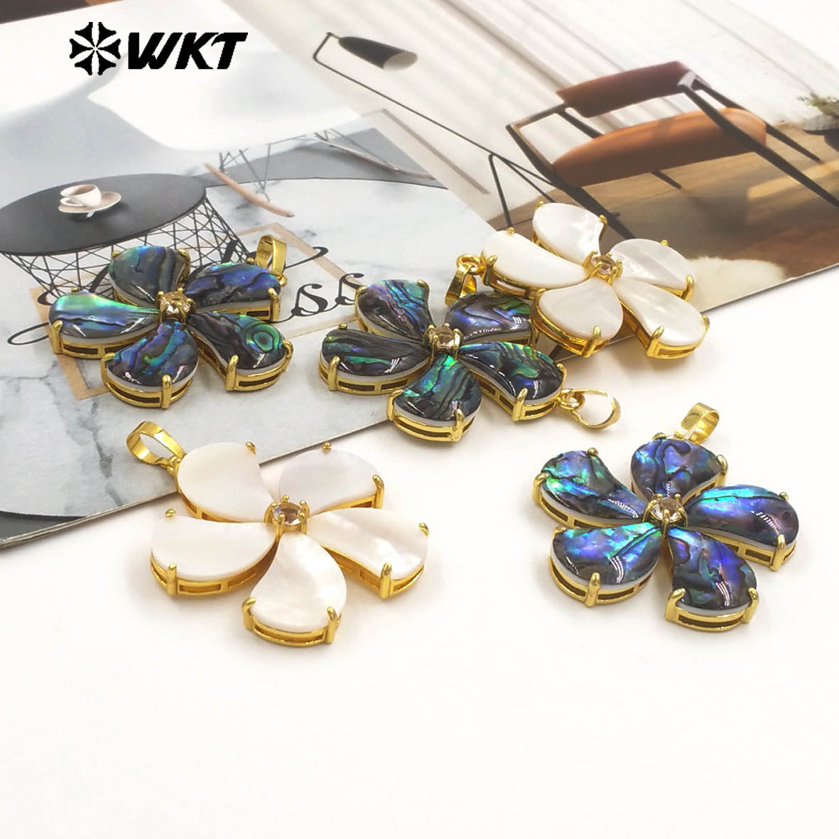 WT-JP403 Beautiful Fashion Gold Plated Flower Shape Pendant Natural Abalone Shell With Little Zircon for Ladies Jewelry Making