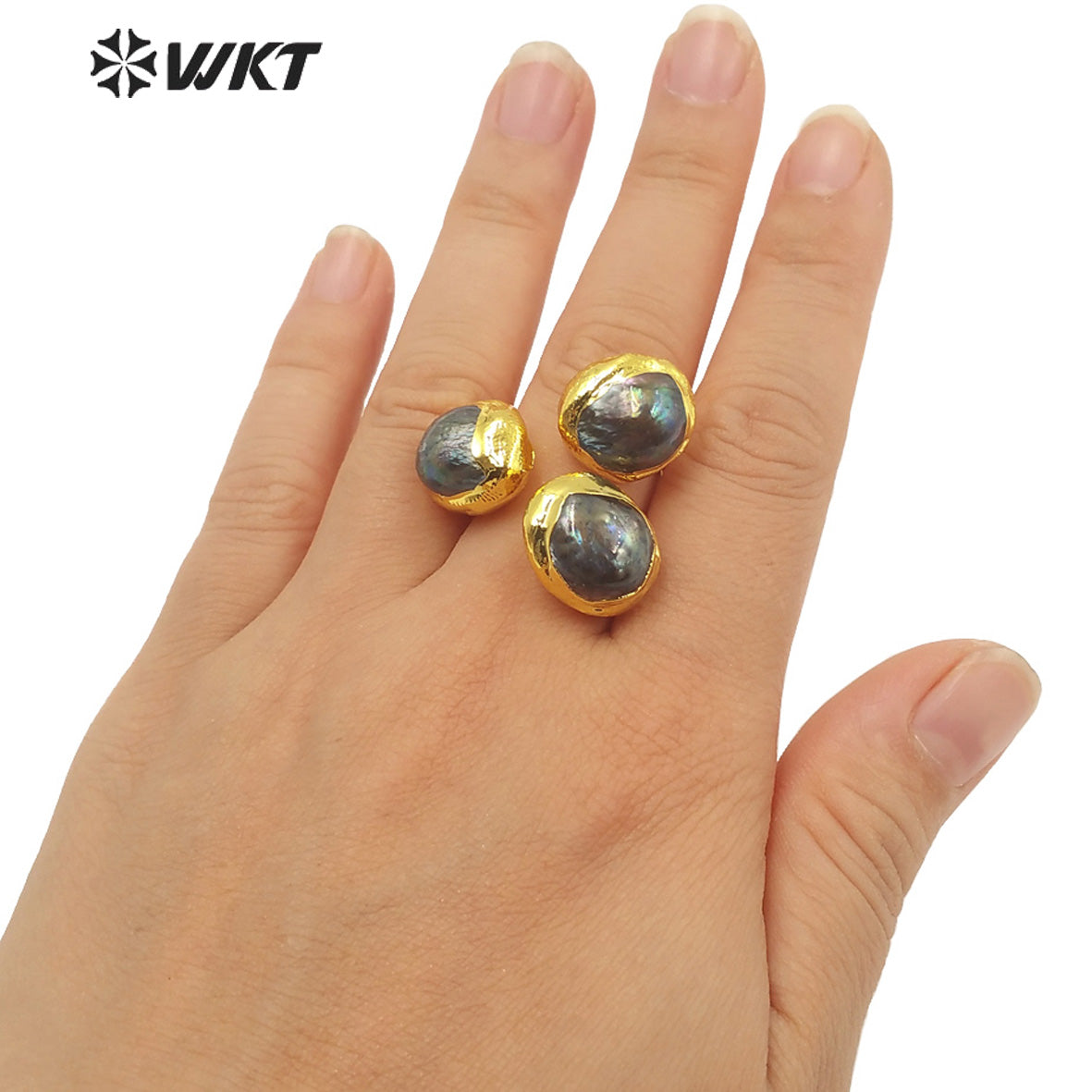 WT-MPR026 WKT 2022 Restoring Ancient Ways Natural Black Pearl Ring Style Natural MOP Ring Triple Ball Gold Plated Rings Women's
