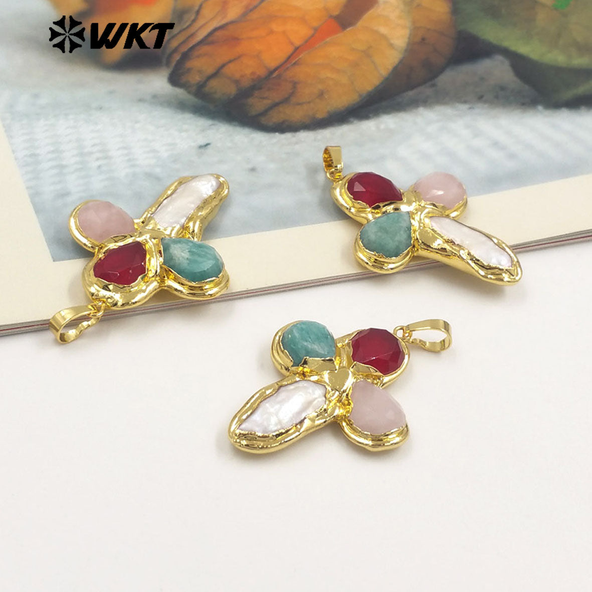 WT-JP382 Classic Cross Shape With Colored Natural Stone Pearl and 18k Gold Plated Pendant for Necklace Accessory