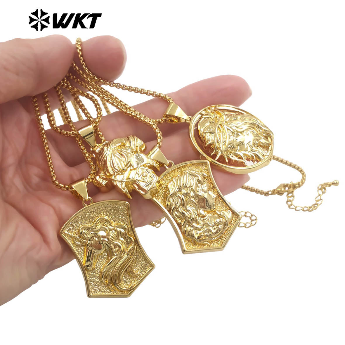 WT-JFN34 Wholesale Women Pendant Necklace in Unique Style with 18K Gold Plated Vintage Style as Party Jewelry Gift