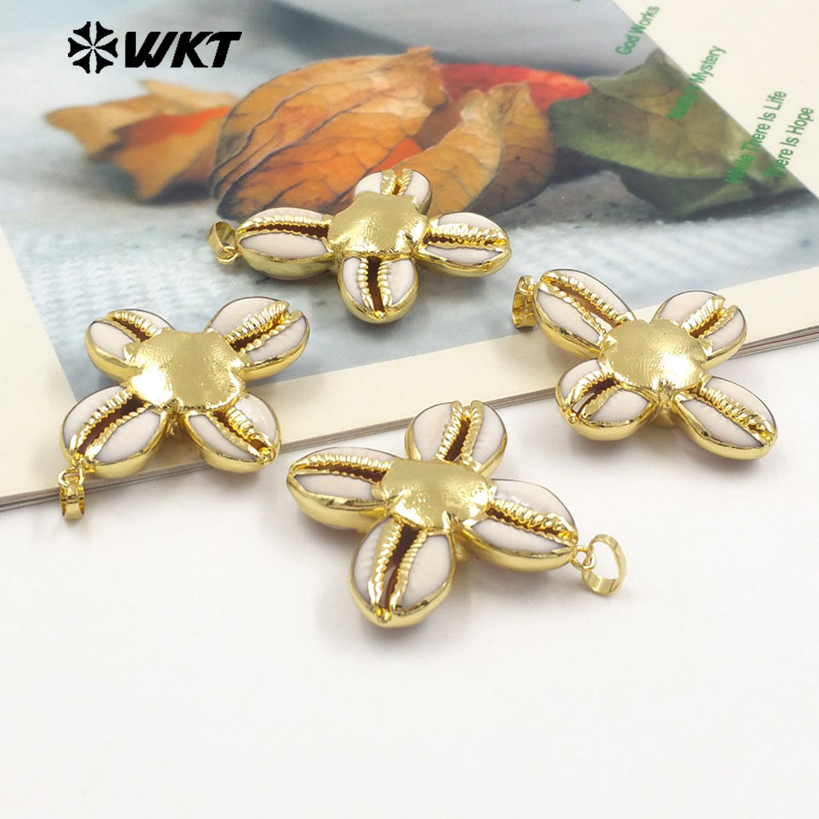 WT-JP387 Wholesale Customization 18K Gold Plated Shell Petal Hollow Shape Pendant Can Be Made Necklace Women Jewelry As Gift