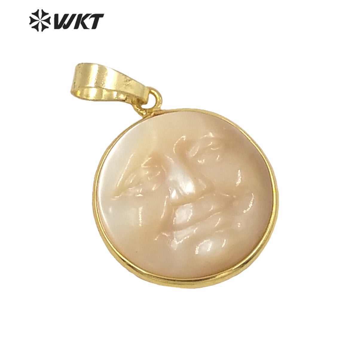 WT-JP243 American Hot Sales Round Shell Carved Face Charms Lady Charming Hand Carved People Face Pendant Made of Shell
