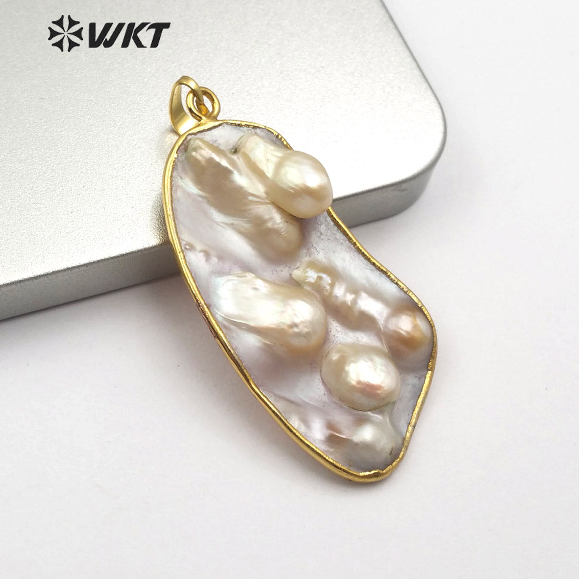 WT-JP159 New Arrival Natural Mother of Pearl Pendant Gold Plated Pearl Pendant Fashion Charm Jewelry Pearl Pendant