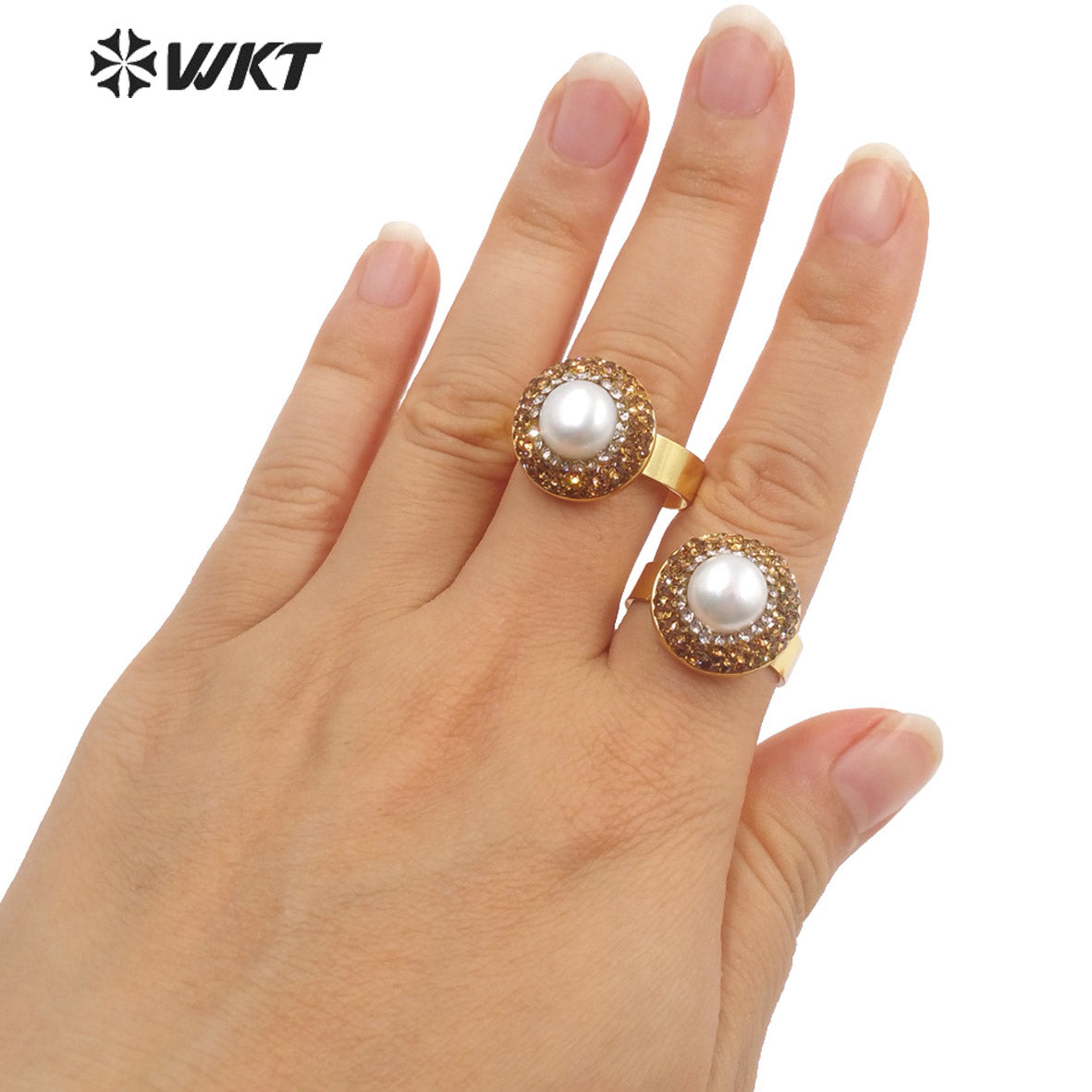 WT-MPR045 WKT Design Natural Pearl Bracelet Wide Bangle Two Large Pearl Gold Bangle Ladies Jewelry Gift Bangle Bracelet