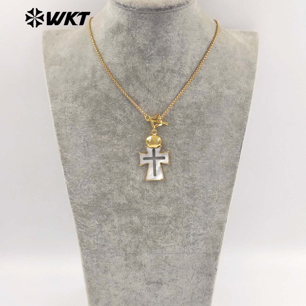 WT-JN353 Creative Gold Plated Chain With Star Clasp And Natural Shell Cross Hollow Pendant Necklace For Ladies Vintages Gift