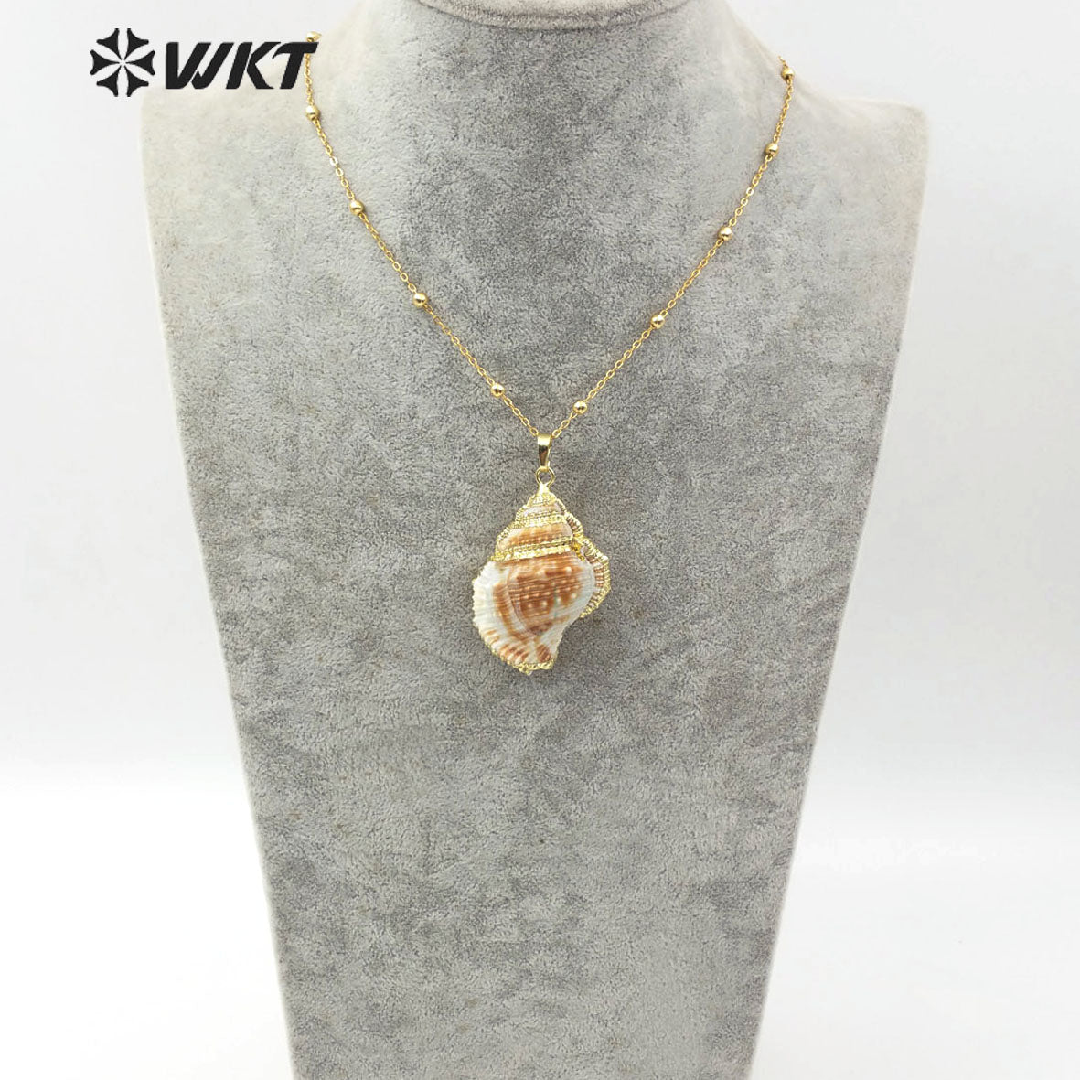 WT-JN072 Bohemian Style 18K Gold Plated Shell Jewelry 18 Inch Natural Sea Shell Pendant White and Brown Trumpet Necklace