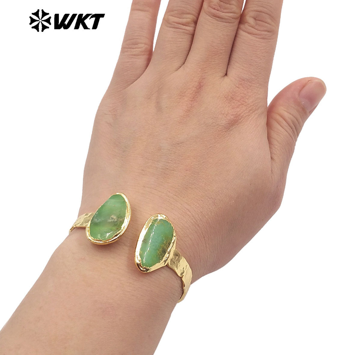 WT-B693 New Arrival Green Australia Chrysoprase Irregular Shape Smooth Stone Cuff Bangle or Armlet Unisex Classic Accessory