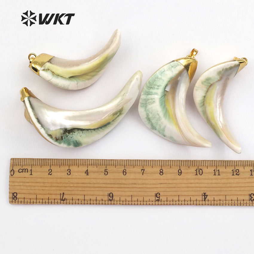 WT-JP062 Random Size 18K Gold Capped Pendant for Women Sea Side Jewelry Big Crescent Shape Shell Natural Sea Shell Horn Pendant