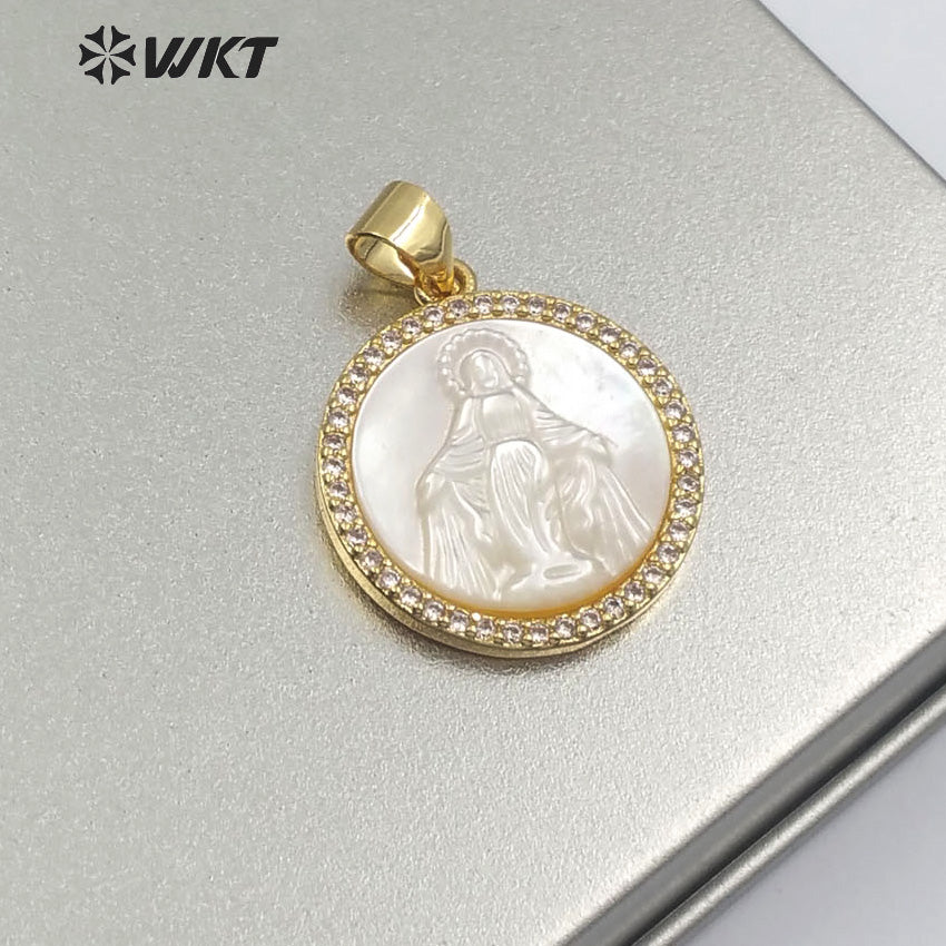 WT-MP113 Religious Blessed Virgin Mary Shell Medal Round Shape Charm Pendant Cubic Zircon Shell Guadalupe Pendant
