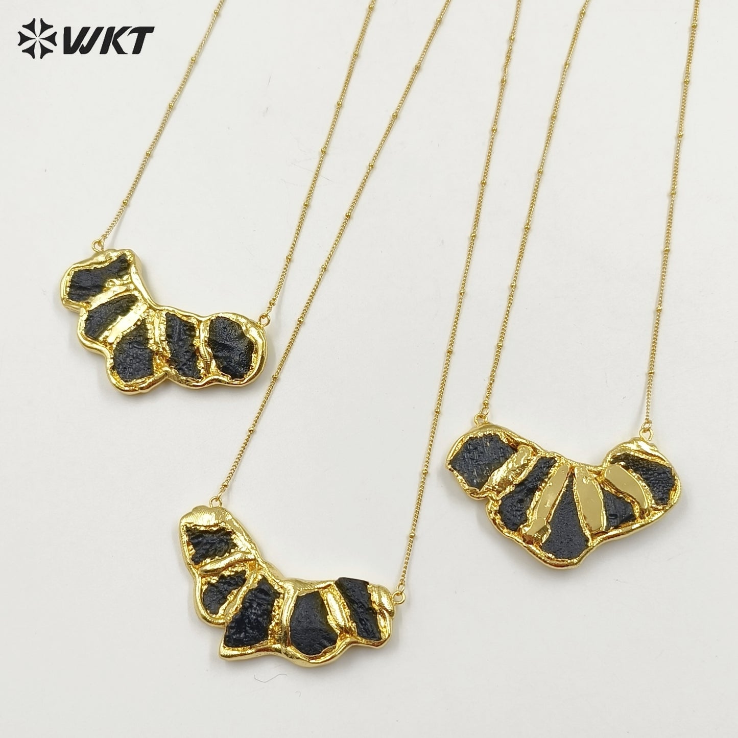 WT-N1476 New Design Popular Hand Made 18k Real Gold Plated Natural Black Meteorite Stone Pendant Necklace