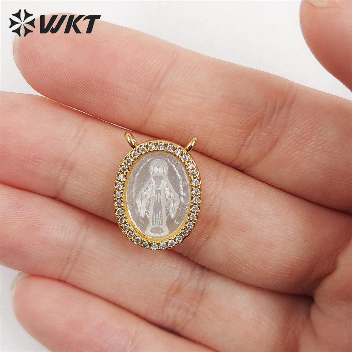 WT-JP329 Newest Lovely Micropaved Cubic Zircon Shell Miraculous Medal Pendant MOP Double Loops Religious Guadalupe Pendant