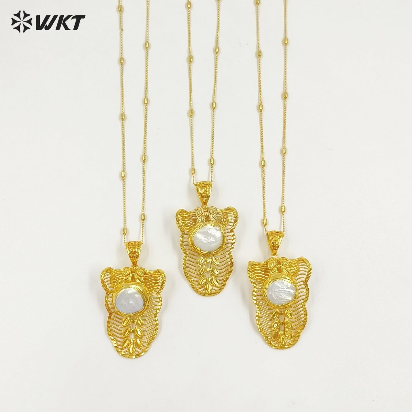 WT-JN329 New Sales Exquisite Gold Electroplated Leaves Shape With Round Natural Freshwater Pearl Pendant Necklace Women Jewelry