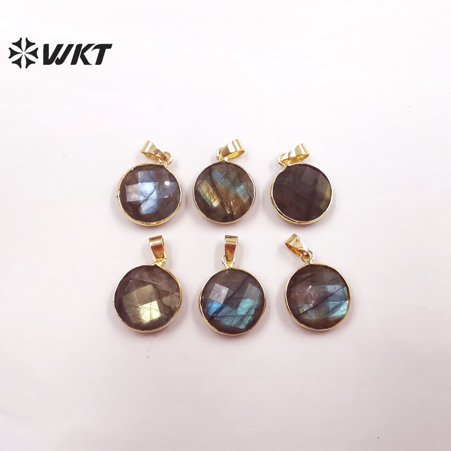 WT-P1827 WKT Newest Fashion Gold Bezel Round Natural Double Faceted Labradorite Pendant Simple 16mm Round Stone Pendant for Necklace