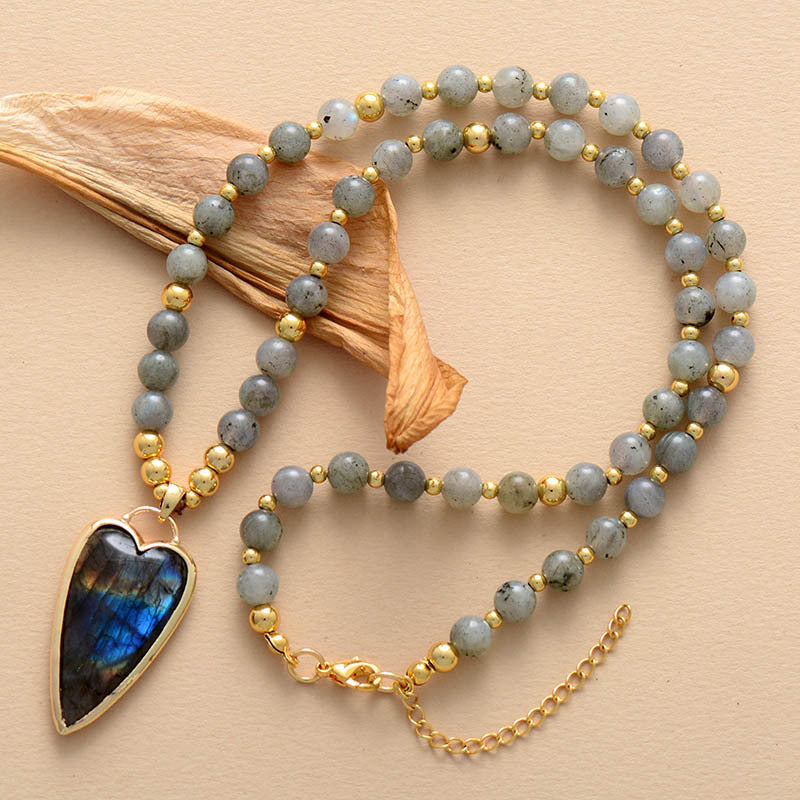 WT-N1487 High Quality Unique Design Hand Strand Round Stone Beads Necklace With Long Heart Pendant in 18 Inch Long