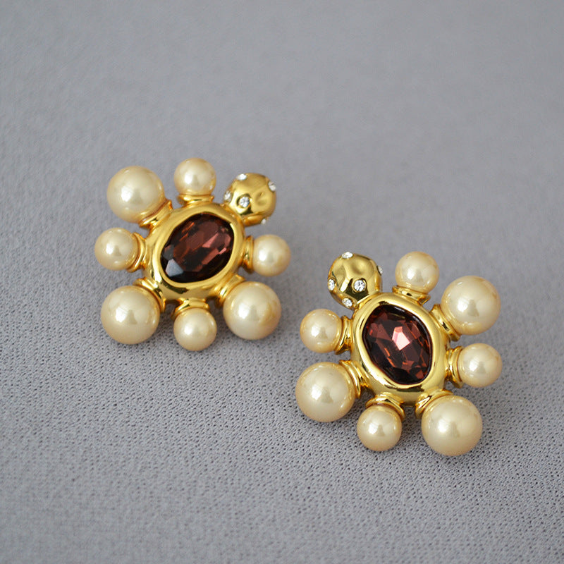WT-MPE112 European and American Retro Exaggerated Baroque Turtle Shape Inlaid with Pearl Flowers 925 Silver Needle Earrings