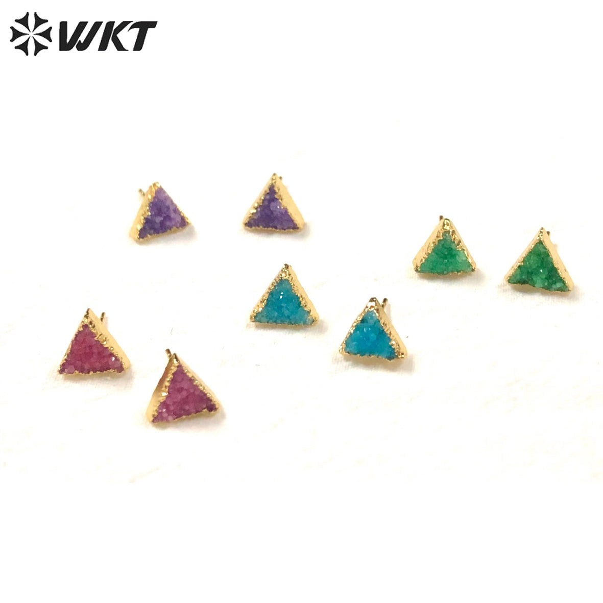 WT-E269 Wholesale Fashion Gold Plated Natural Druzy Quartz Studs Earrings Natural Women 10mm Triangle Stone Studs