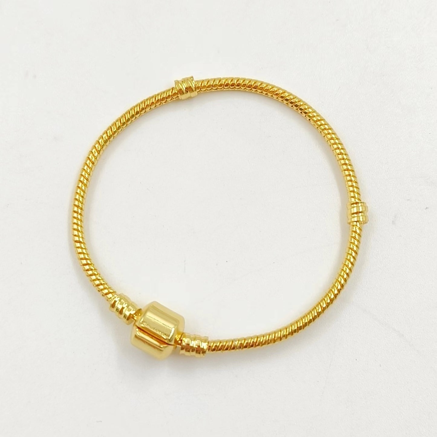 WT-JF344 Wholesale New Gold Plated Snake Chain Soft Metal Charm Bracelets Fashion Jewelry for Women
