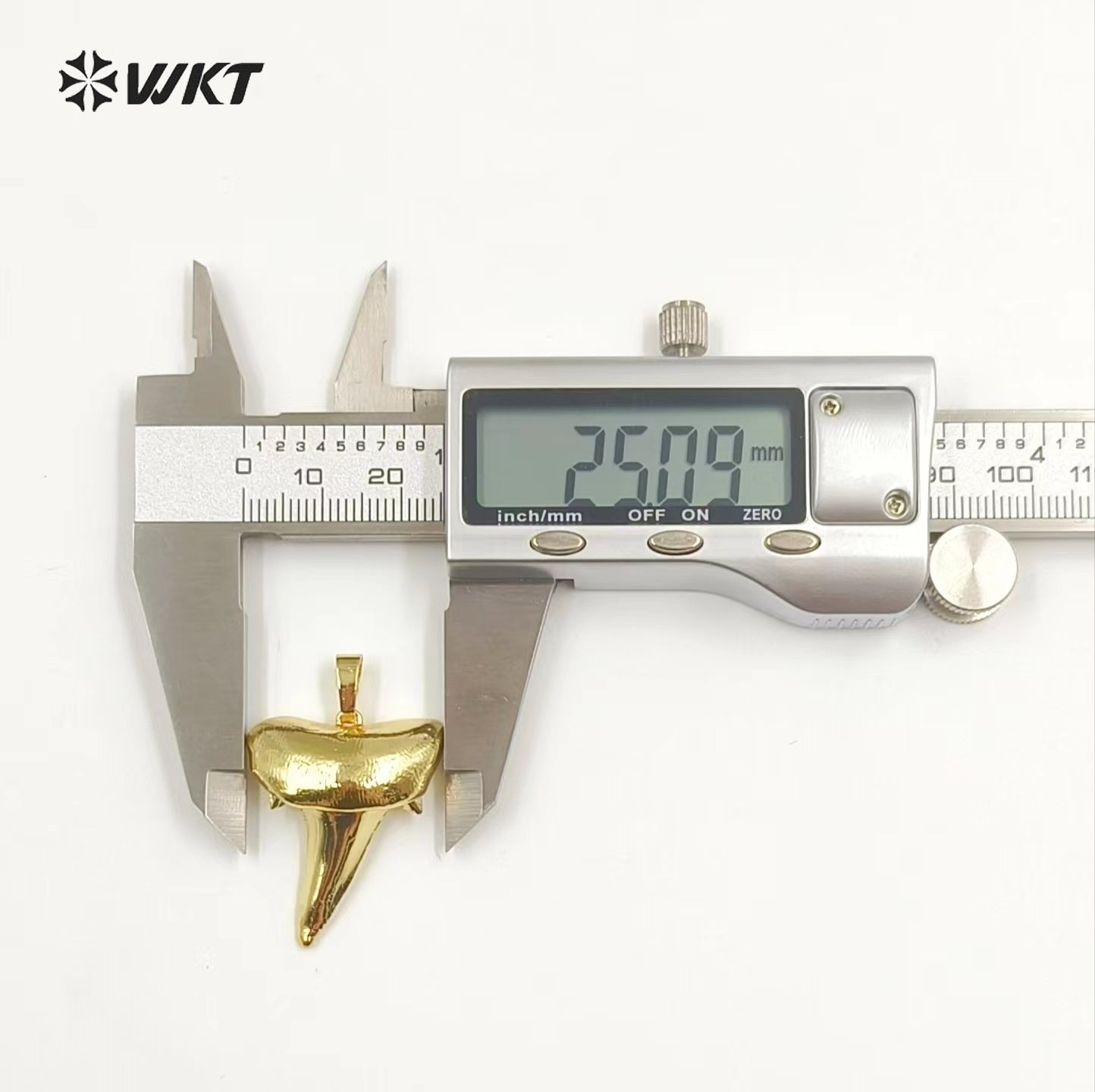 WT-P248 Crescent Fashion Pendant 18k Real Gold Plating Pendant Wholesale Tooth Shaped Amazing Crescent Pendant