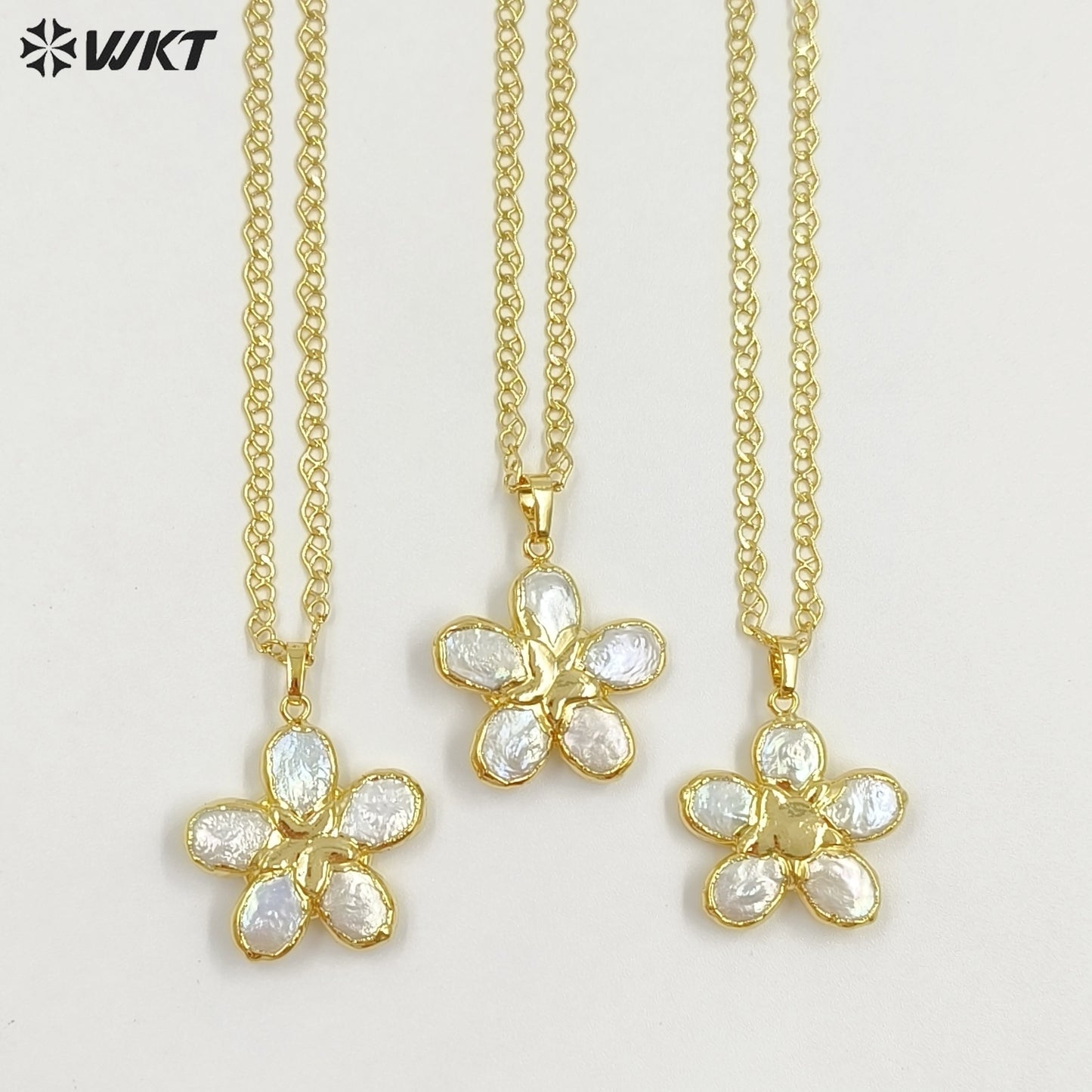 WT-JN339 Wonderful Gold Plated Natural Freshwater Pearl Flower Shape Pendant Necklace For Ladies Elegant Jewelry Wearing