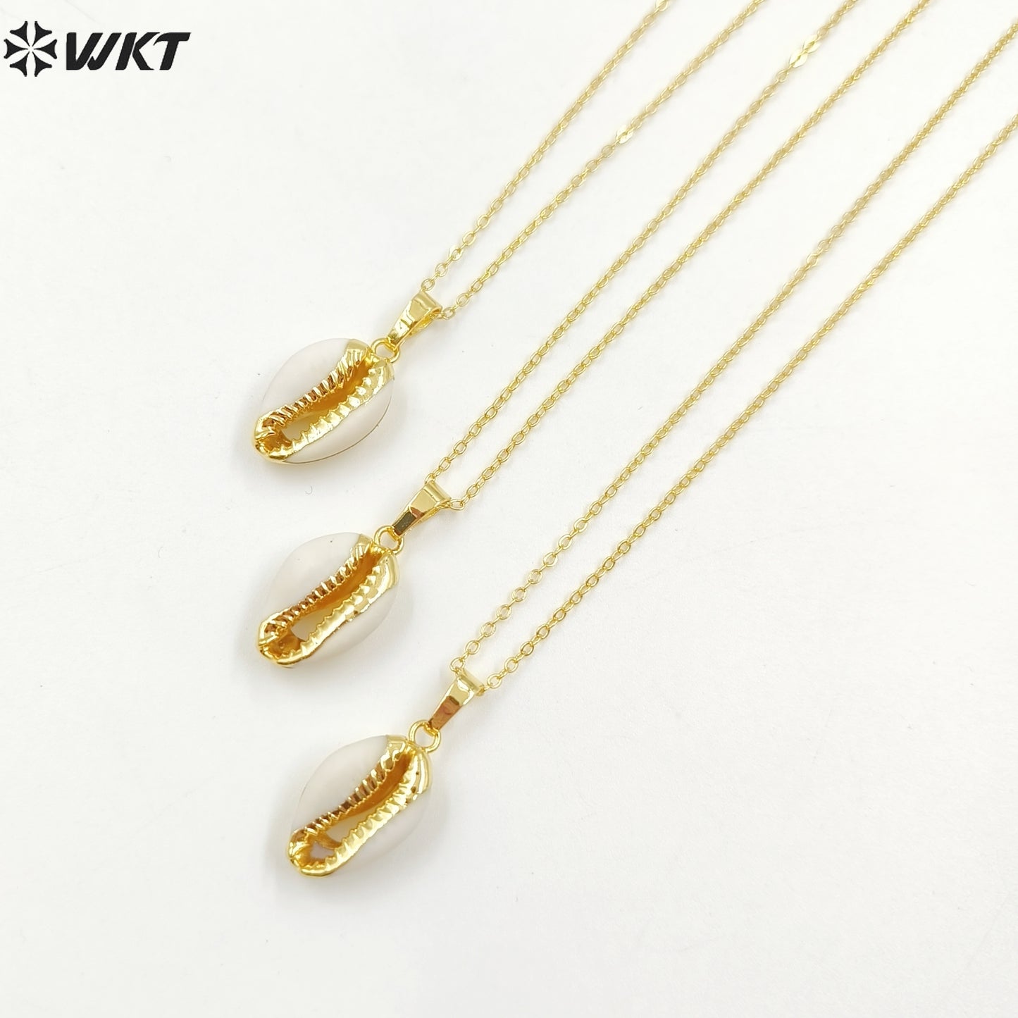 WT-N493 Wholesale Natural Cowrie Shell With Gold Dipped Pendant Necklace,Fashion Charm Cowrie Shell Necklace for Women
