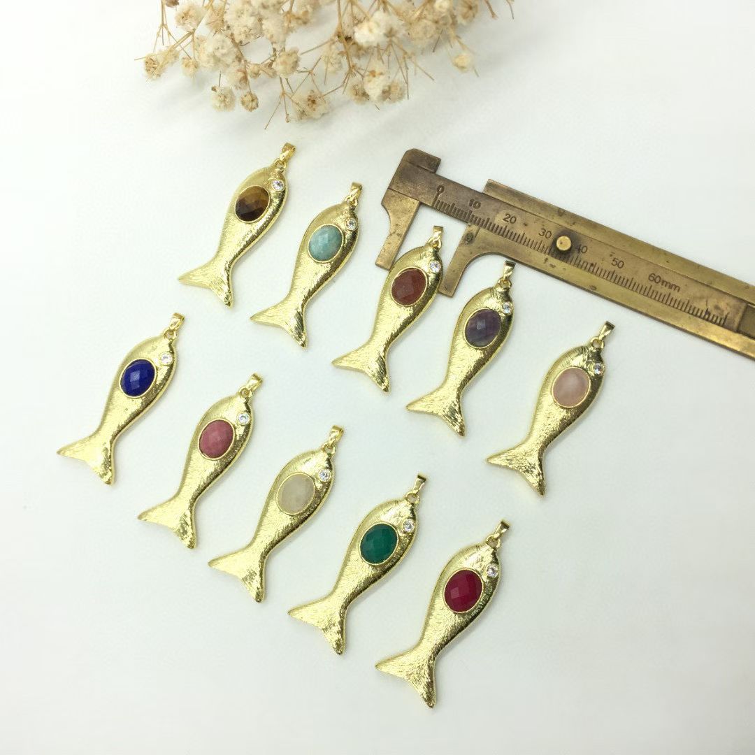 WT-MP319 Dainty Cute Gold Plated Natural Gemstones And Zircon Hollow Design Fish Shape Pendants For Girls Necklace Making