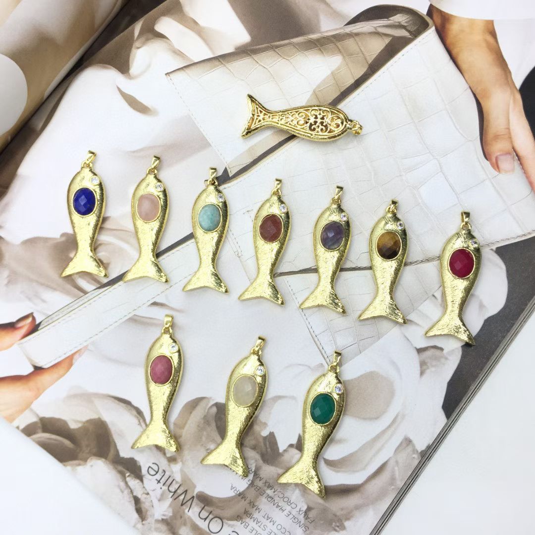 WT-MP319 Dainty Cute Gold Plated Natural Gemstones And Zircon Hollow Design Fish Shape Pendants For Girls Necklace Making