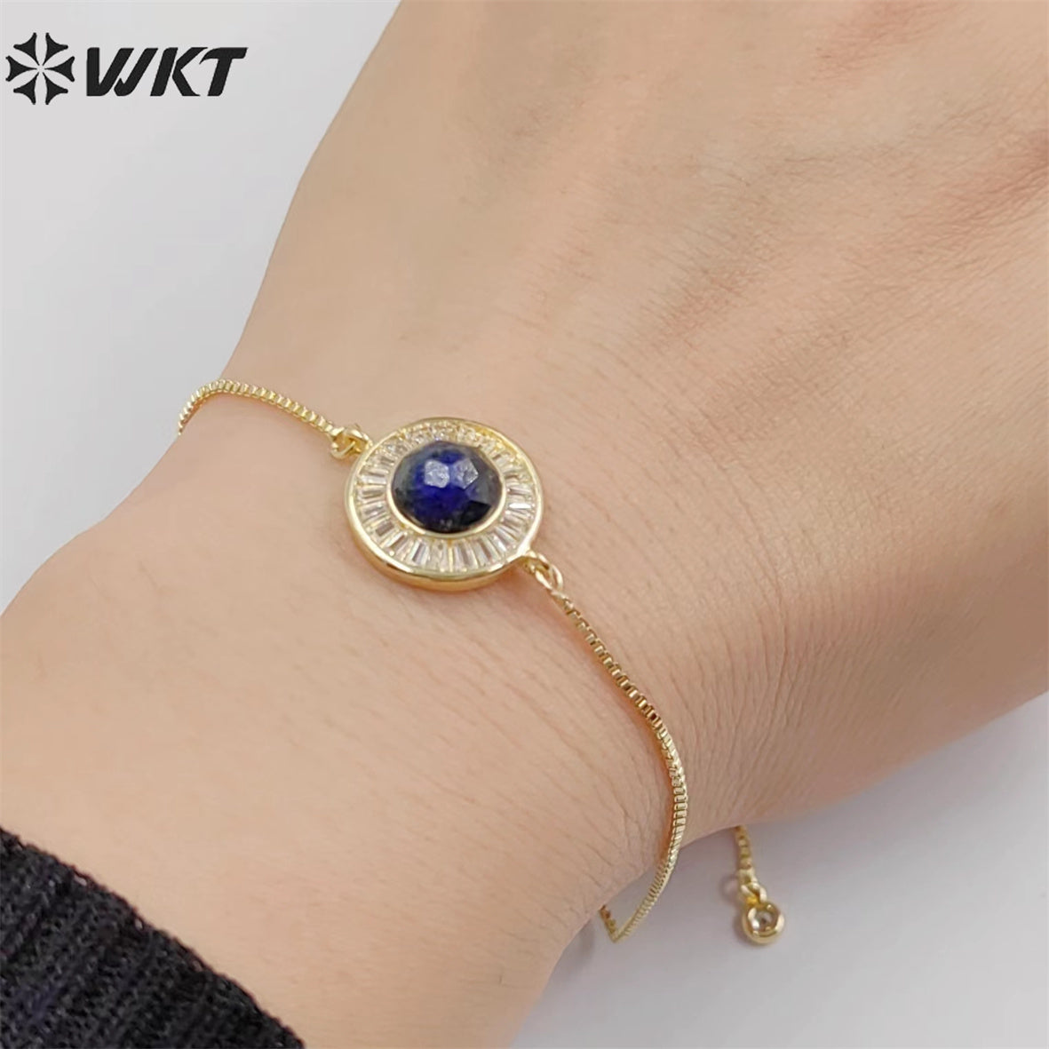 WT-B624 WKT Elegant Charming Round Micropaved Cubic Zircon Gold Bezel Stone Bracelet Adjustable Gold Double Connector Bracelet