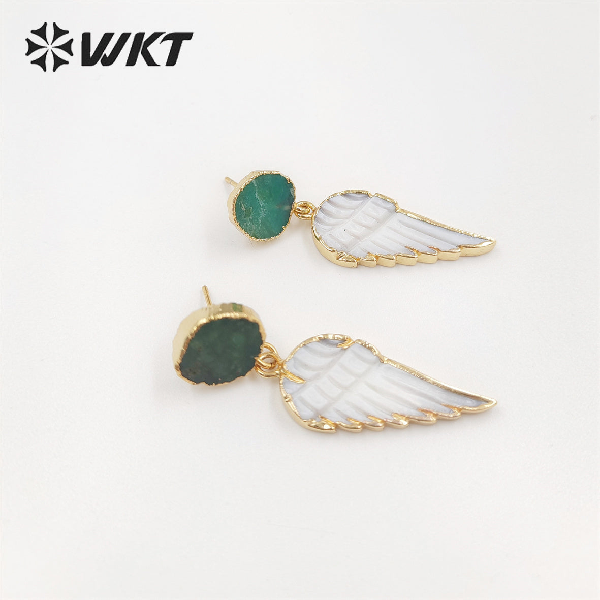 WT-MPE076 Wholesale Fashion Gold Plated Abalone Feather Leaf Earrings Unique Charming Elegant Welding Shell Earring for Party