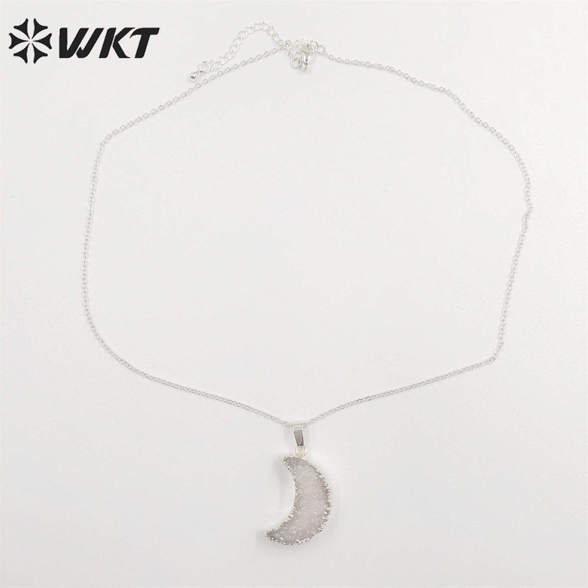 WT-N541 Lovely Natural Crystal Quartz Angel Druzy Crescent Moon Necklace with Gold Dipped Fashion Hot Gold Druzy Moon Necklace