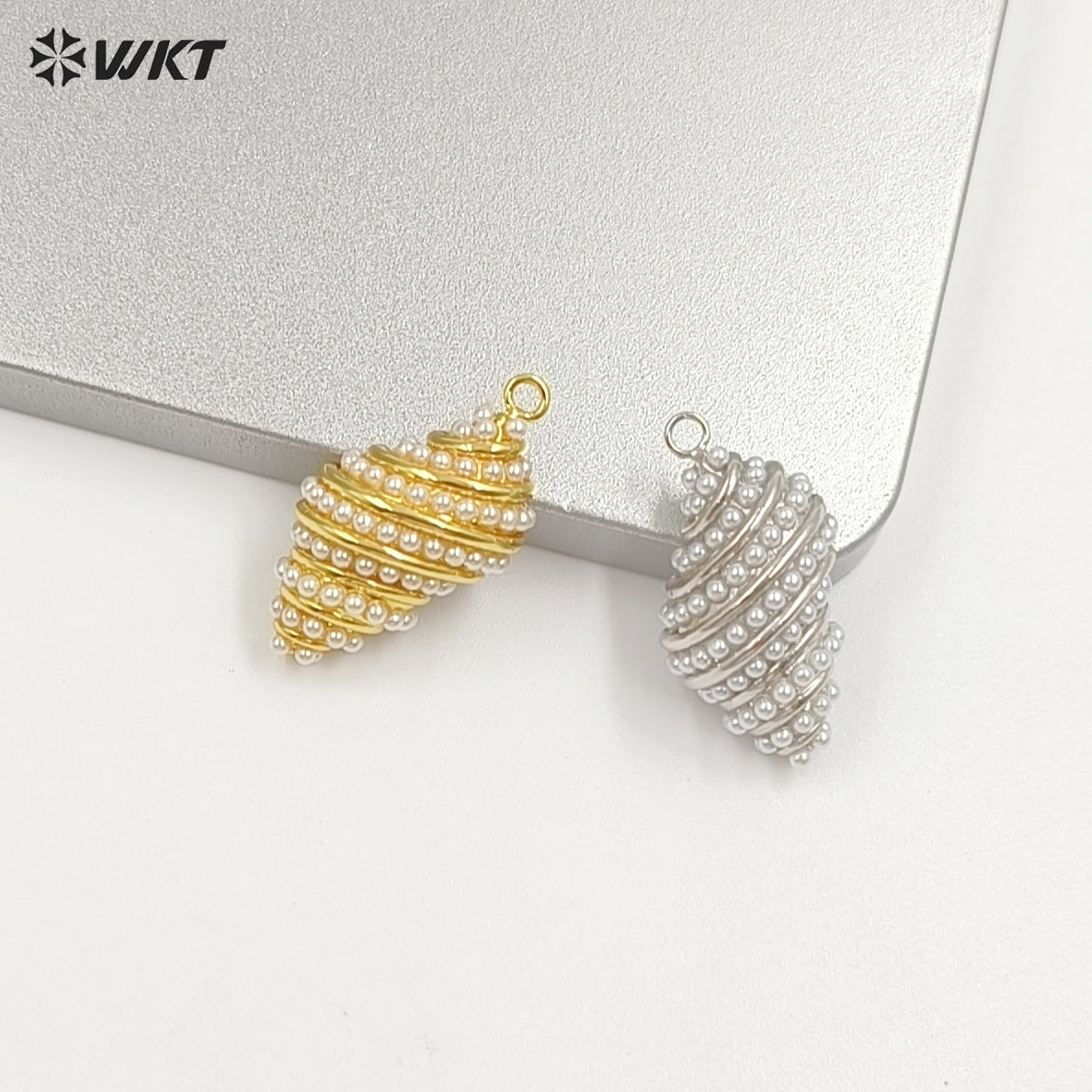 WT-MP312 Charming Metal Brass With Artificial Pearl Gold And Silver Plated Conch Shape Pendant For Lovely Jewelry Handmade