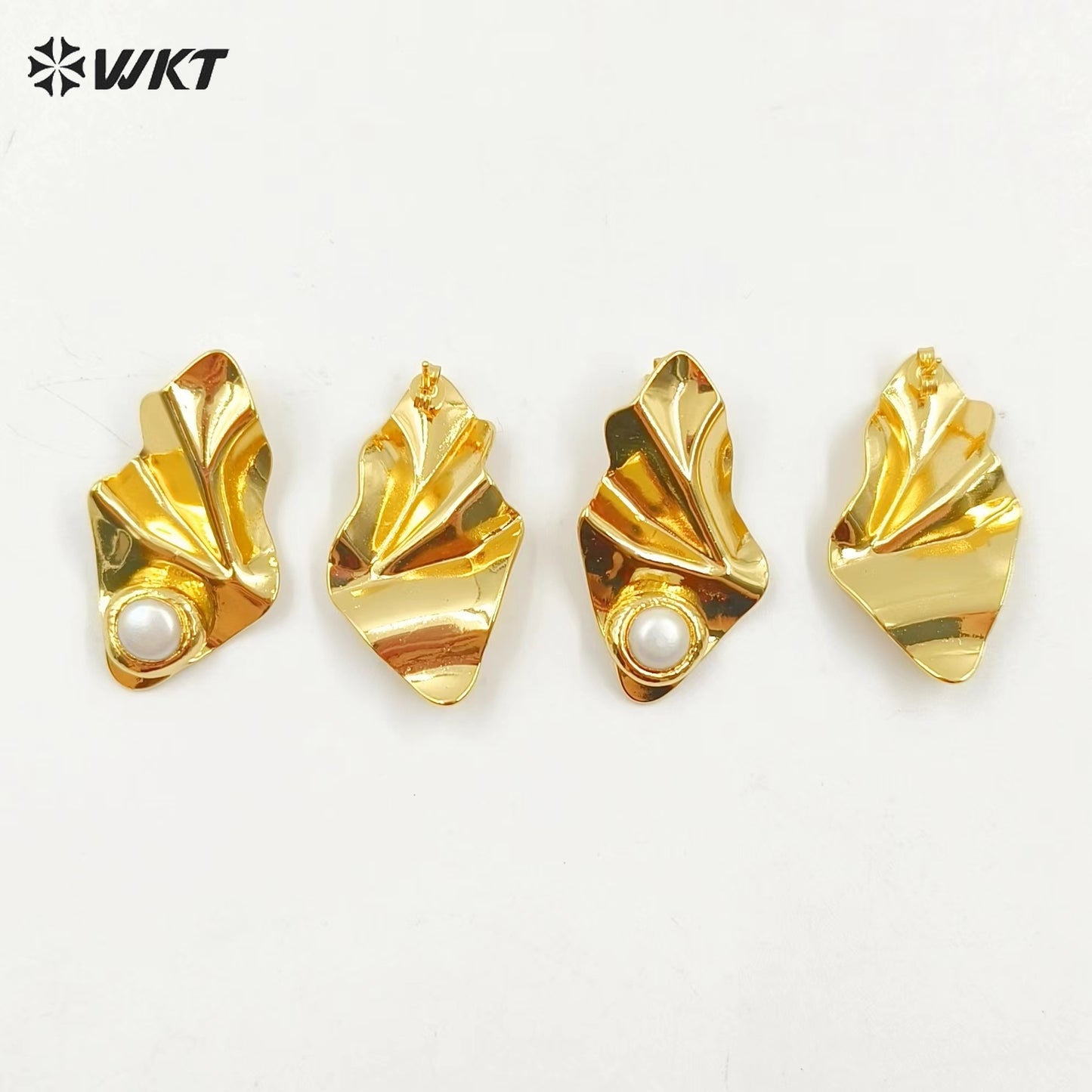 WT-MPE127 Women Fashion 18K Real Gold Plated Geometric Uneven Brass Made With Natural Pearl Decorative Earring Studs