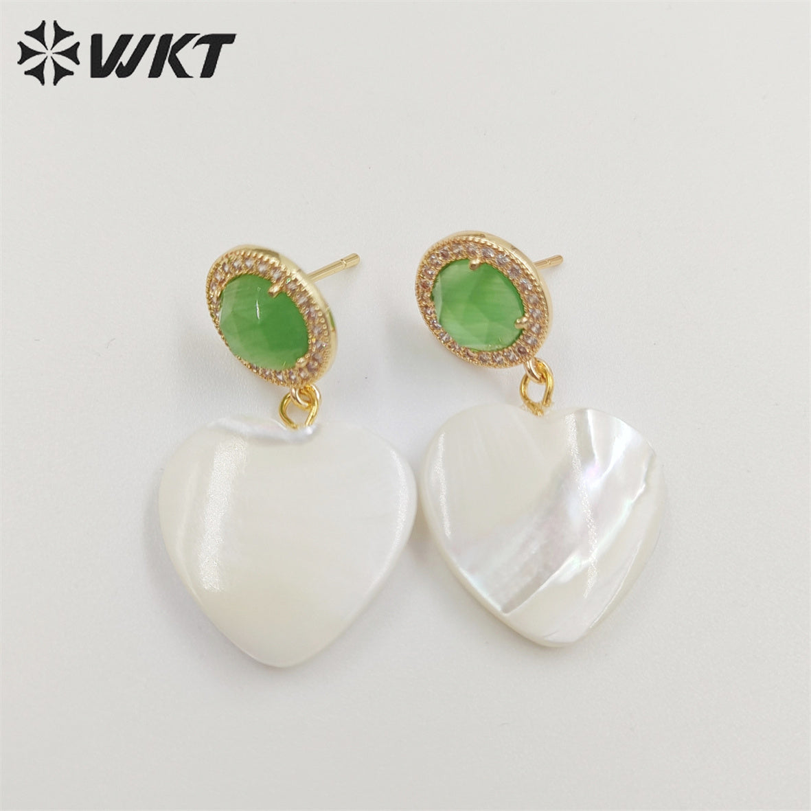 WT-MPE075 Wholesale Newest Fashion Gold Micro Pave Cat Eye Studs Earring Popular Women Heart Shell Dangle Earrings