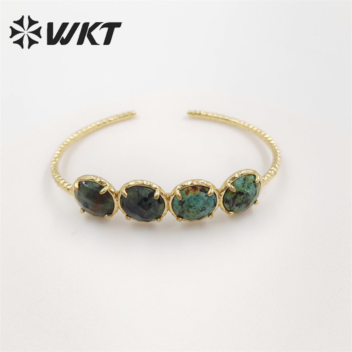 WT-B612 WKT New Gorgeous Prong Setting Round Precious Stone Bangle in Open Size 18k Real Gold Plated Resist Tarnishable Bangle