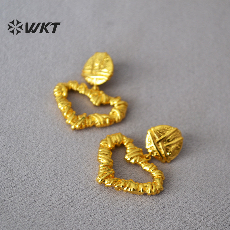 WT-E668 European and American Exaggerated Personality Earring Niche Thorns love Retro Earrings Silver Needle Stud Brass Earrings