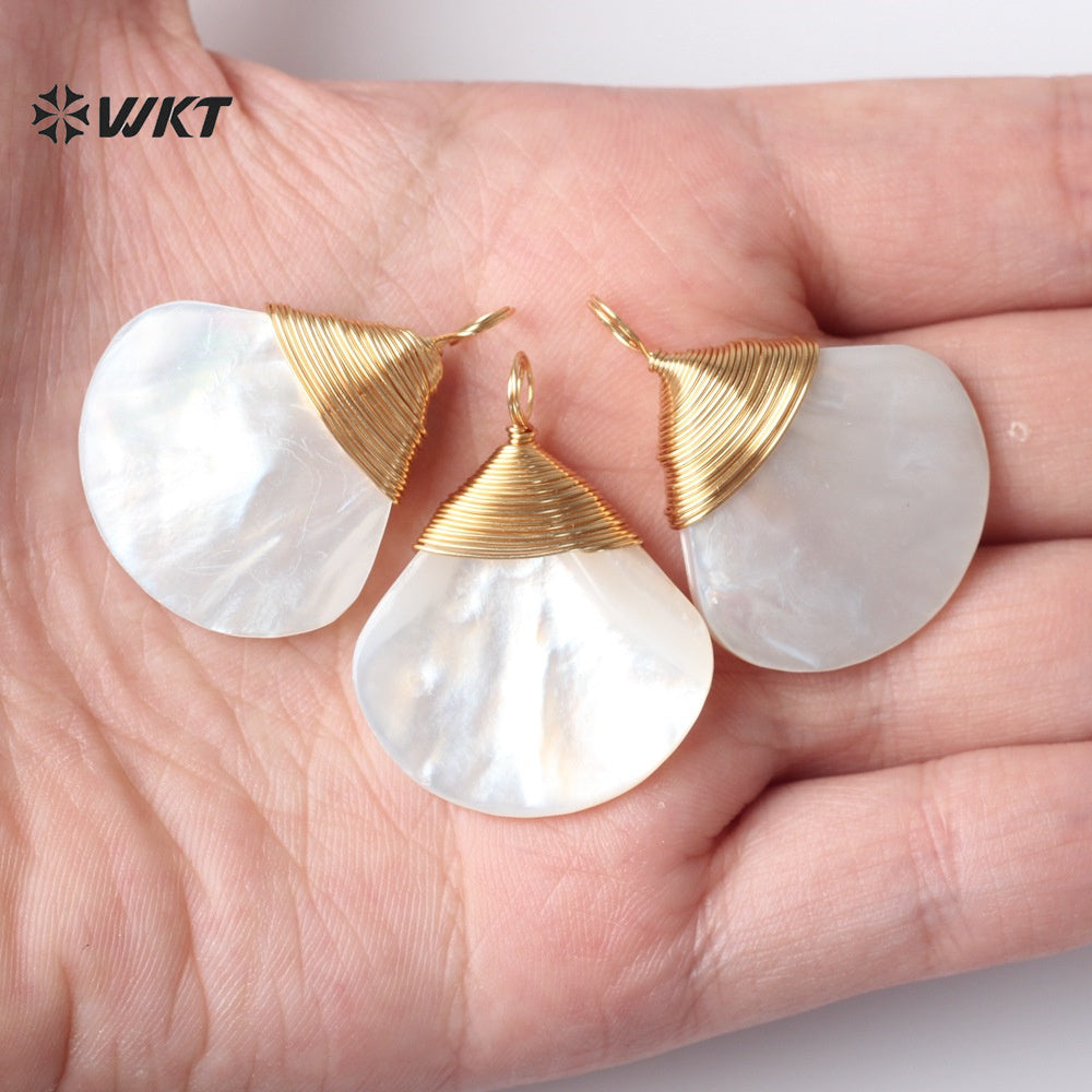 WT-JP443 Newest Sales Handmade Winding Wire Triangle Fan Shape White Shell Charm Pendants For Earrings Jewelry Accessories