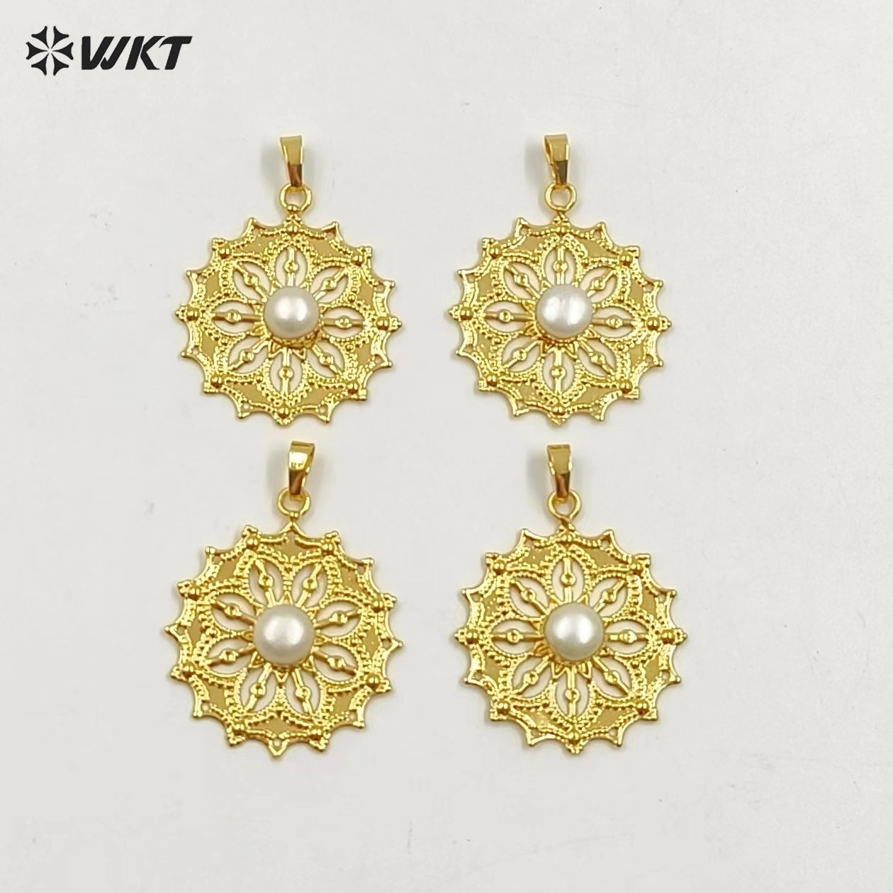 WT-JP363 Wholesale Royal Court Style Hollow Yellow Brass Made With 18K Real Gold Plated Freshwater Pearl Charm Pendants