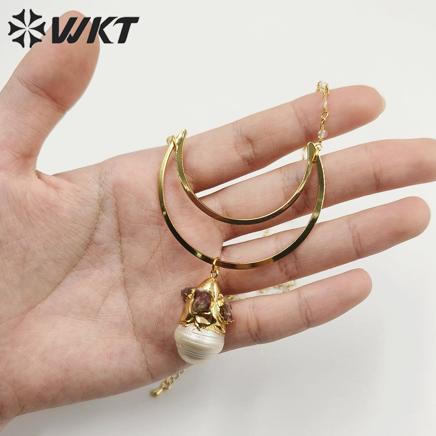 WT-JN244 Wholesale Vintage Baroque Pearl Trendy Stone 18k Chain Gold Plated Exquisite High Quality Pendant Beads Necklace