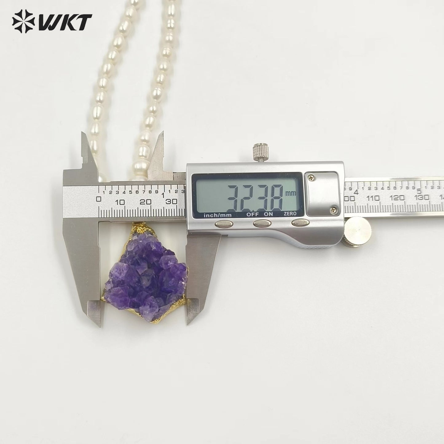 WT-JN259 Amazing Gorgeous Winter Rice Pearl With Big Natural Raw Druzy Amethyst Stone Necklace for Sweater