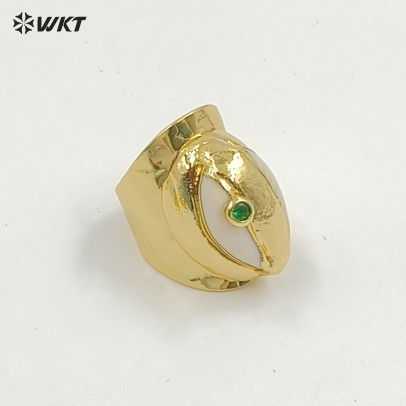 WT-R335 Wholesale Bohemian Style Cowrie Ring With Multicolor Beads in 18K Gold Plated Adjustable Natural Cowrie Shell Ring