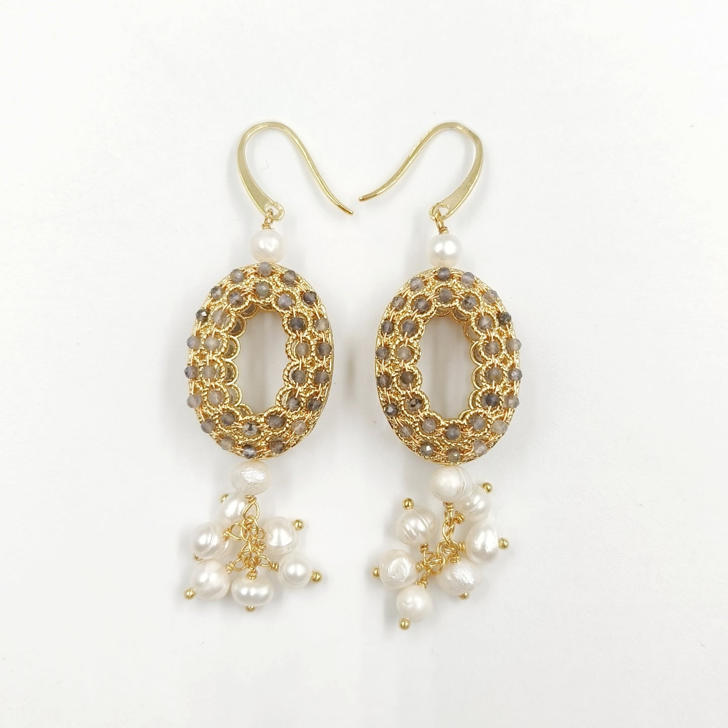 WT-MPE108 Latest Style Regular Natural Pearl and Stone 18k Gold Plated Oval Shaped 81*20mm Romantic Pendant Earrings