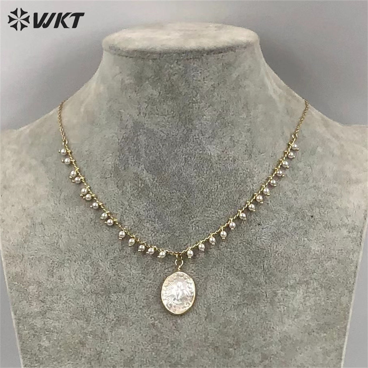 WT-JN172 WKT Wholesale Classic Oval White Shell Pendant Necklace Gold Electroplated with Mini Pearl Chain Religious Necklace
