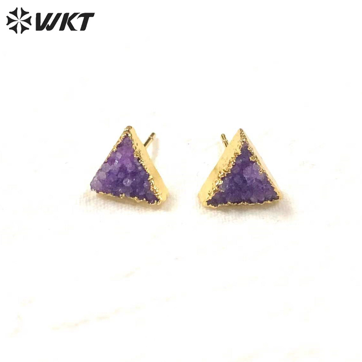 WT-E269 Wholesale Fashion Gold Plated Natural Druzy Quartz Studs Earrings Natural Women 10mm Triangle Stone Studs