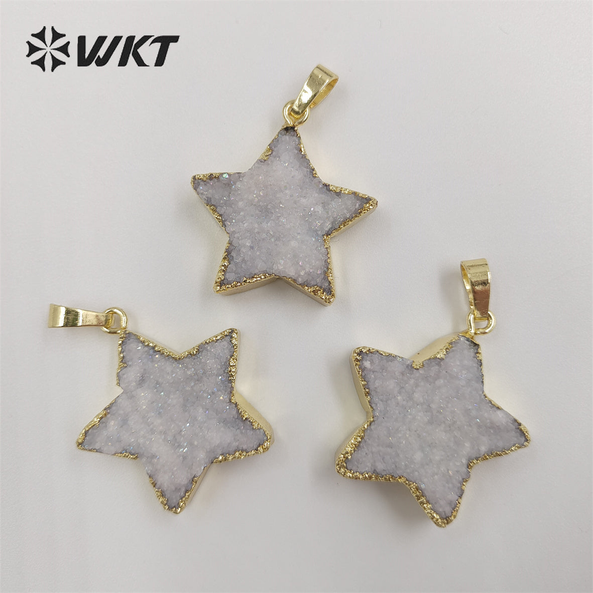 WT-P1828 Wholesale Fashion Gold Trim Natural Druzy Quartrz Stone Star Pendant with Aura Brightly Crystal Quartz Aura Star Stone