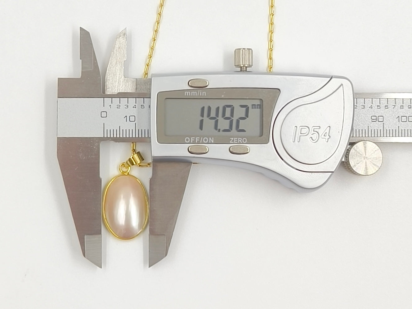 WT-JN384 Wholesale Simple Style Gold Electroplated Oval Mabe Shell Pendant Necklaces For Women Fashion Jewelry Matching